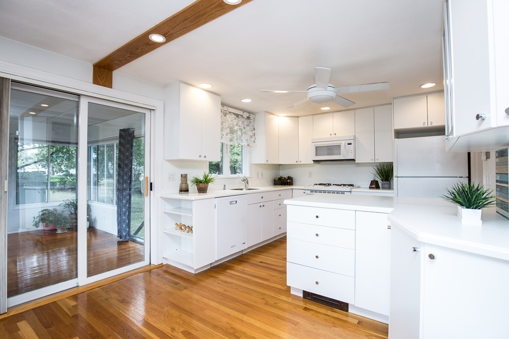 32 Eugene Road Burlington, MA 01803 - Photo 10 of 30 Gallery Image 10