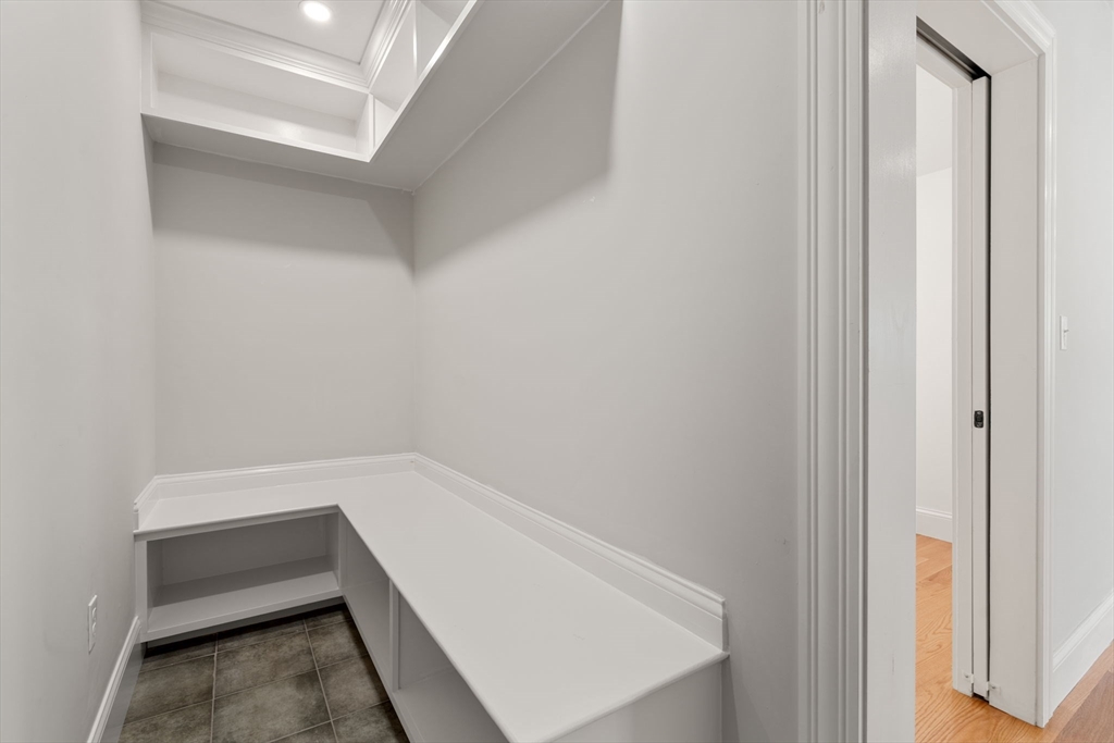 19 Brooks Road Gloucester, MA 01930 - Photo 11 of 32