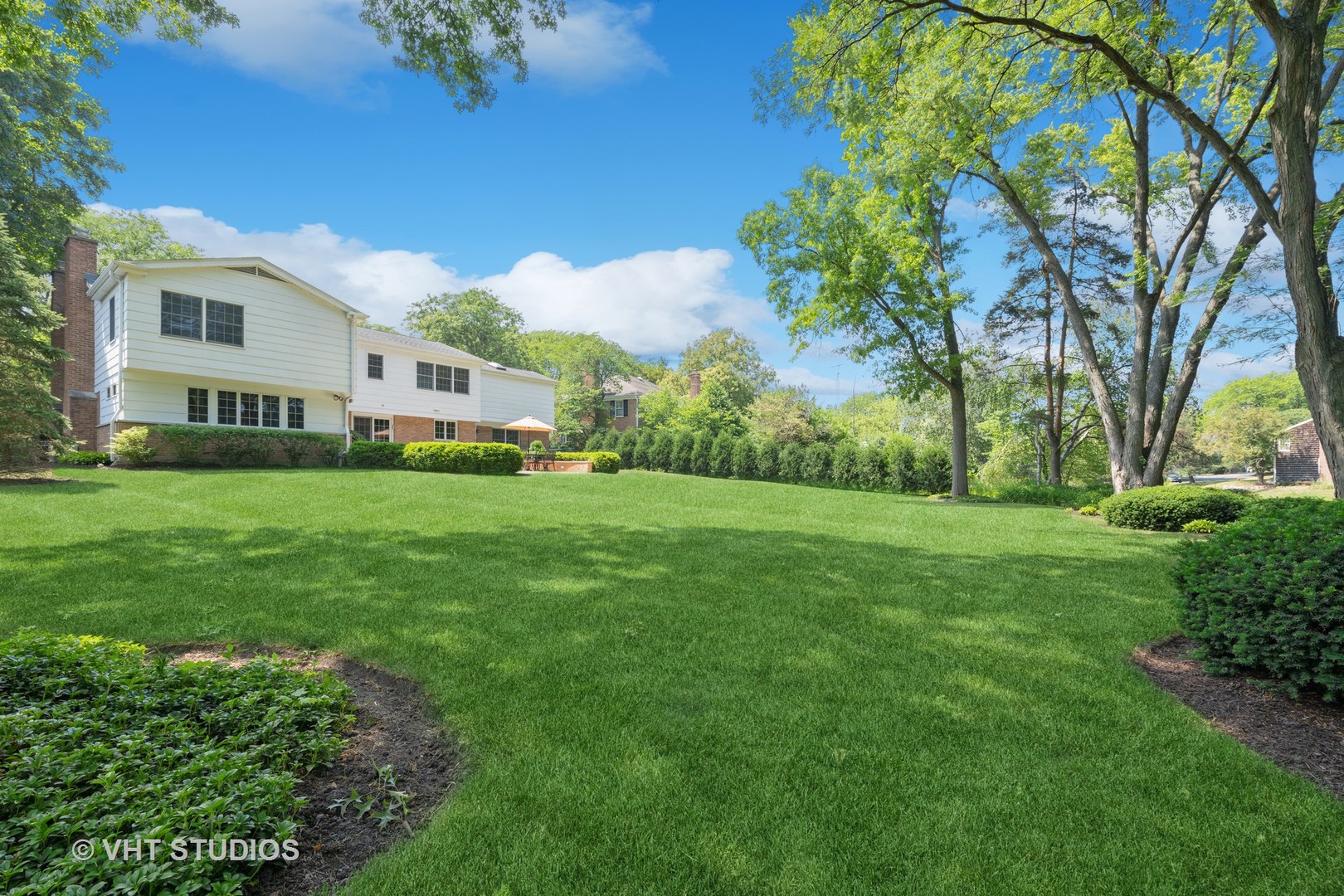 275 Old Mill Road Barrington, IL 60010 - Photo 37 of 45 a view of a yard with plants and trees