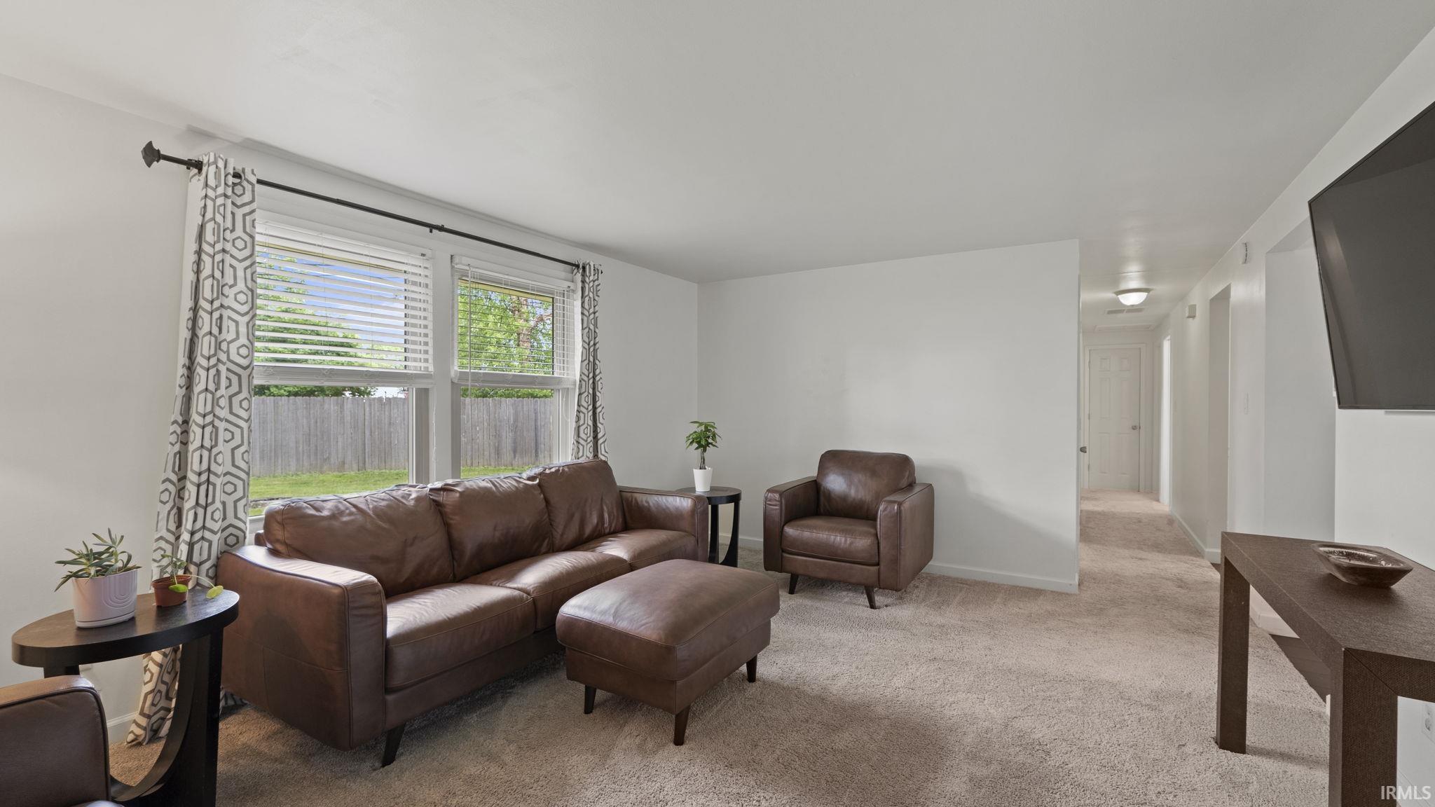 4916 Maple Ridge Drive Fort Wayne, IN 46835 - Photo 4 of 36 Gallery Image 4