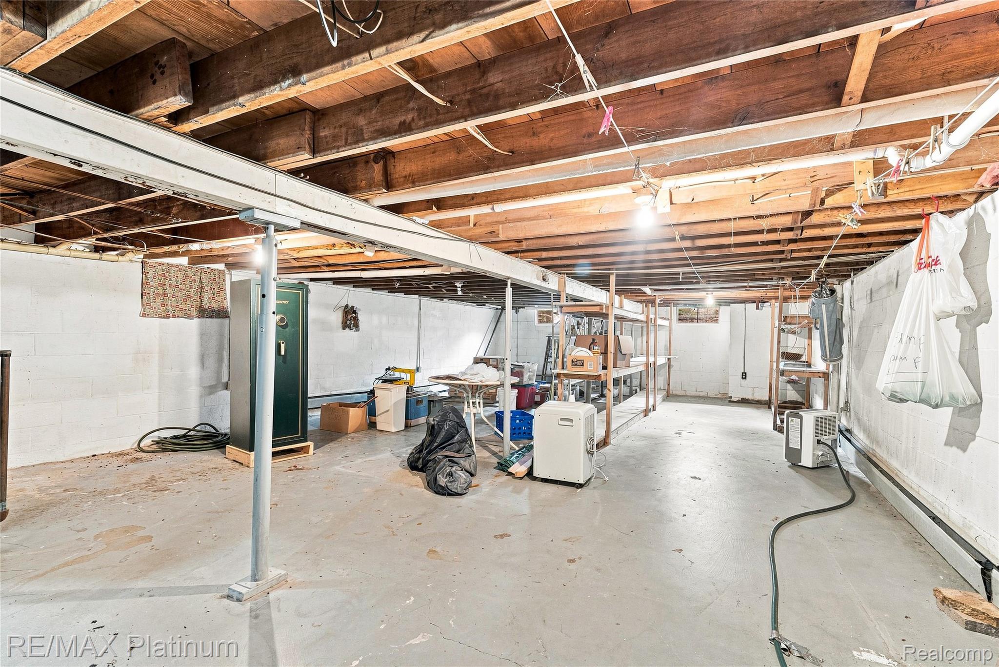 1609 West Dewey Road Owosso, MI 48867 - Photo 27 of 32 Additional content