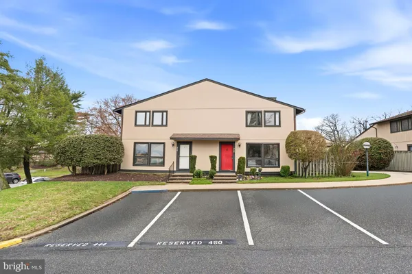 $229,900 | 450 West Court, Unit 14I, Glen Burnie, MD 21061