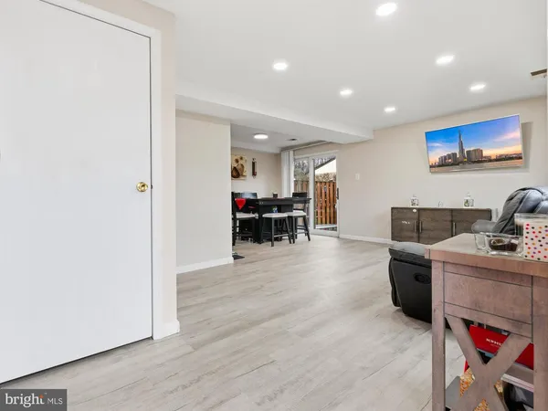 $229,900 | 450 West Court, Unit 14I, Glen Burnie, MD 21061