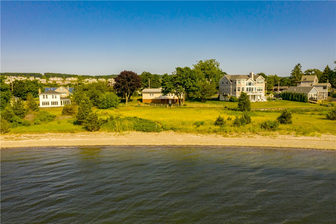 1194 Anthony Road Portsmouth, RI 02871 - Photo 5 of 50 Gallery Image 5