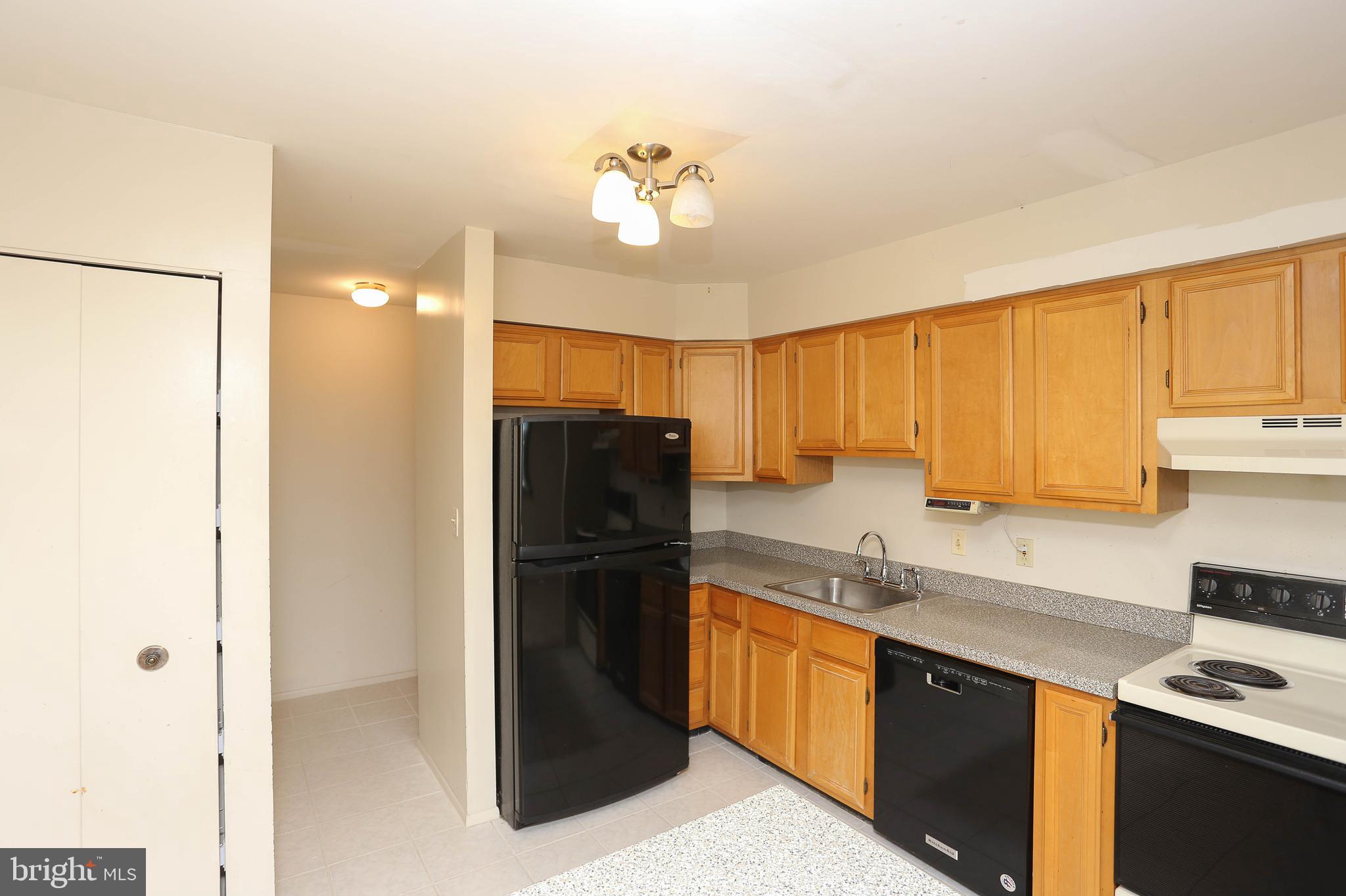 1000 Spring Gate Road, Unit 3C Catonsville, MD 21228 - Photo 3 of 17 Kitchen