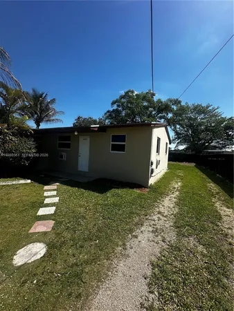 $1,750 | 26447 Southwest 139th Avenue, Unit 26447, Homestead, FL 33032