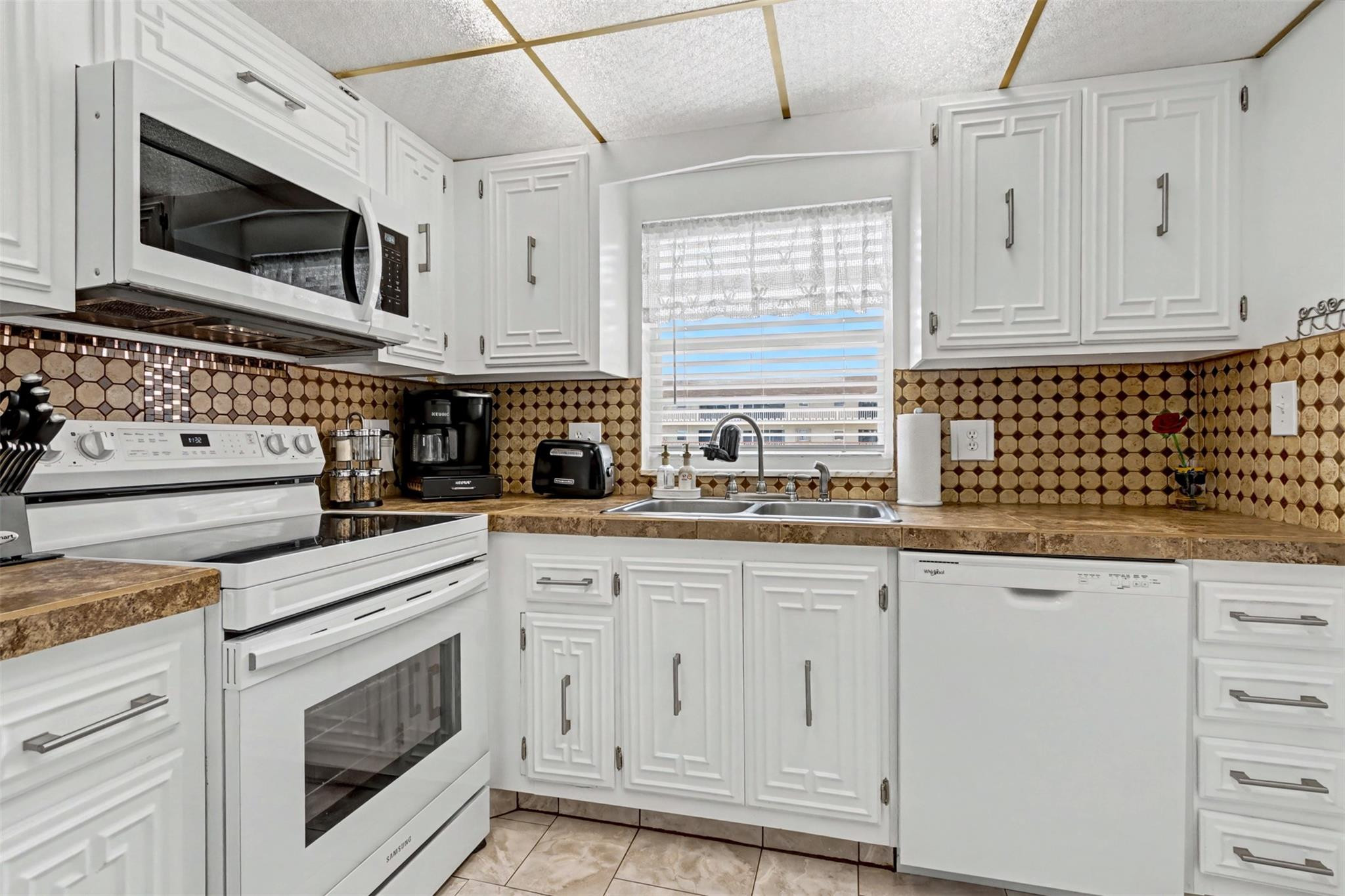 5300 Washington Street, Unit W414 Hollywood, FL 33021 - Photo 19 of 50 Photo 19