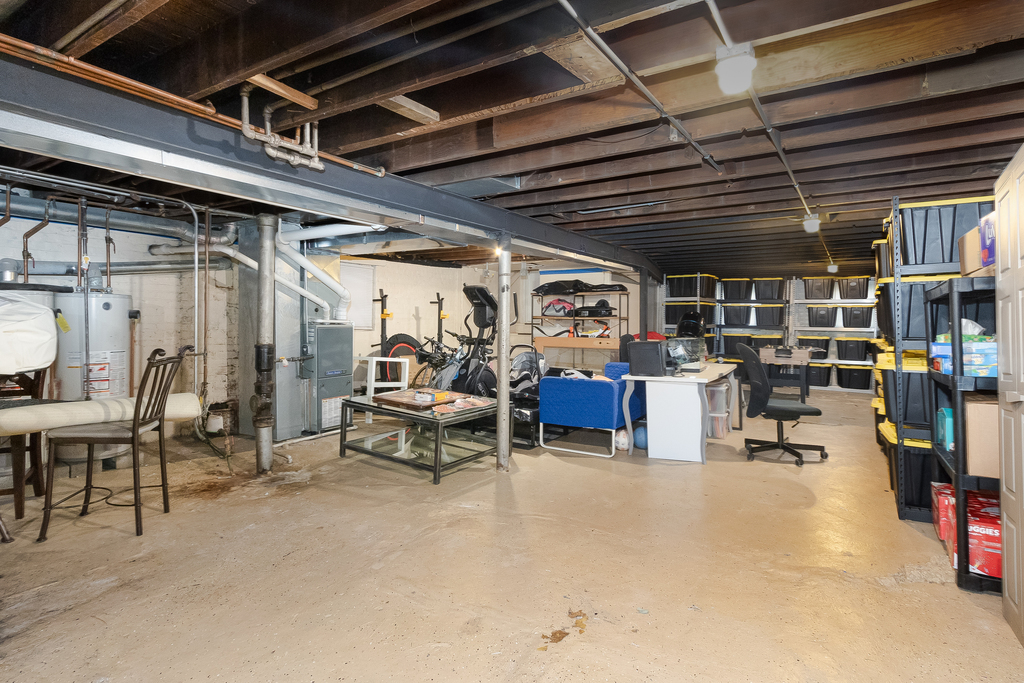 1234 Maple Avenue Berwyn, IL 60402 - Photo 22 of 25 a view of a storage room