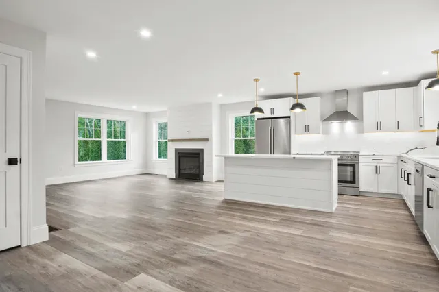 $689,900 | 84 Blacksnake Road, Unit B, Seabrook, NH 03874