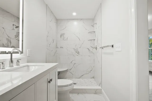 $689,900 | 84 Blacksnake Road, Unit B, Seabrook, NH 03874