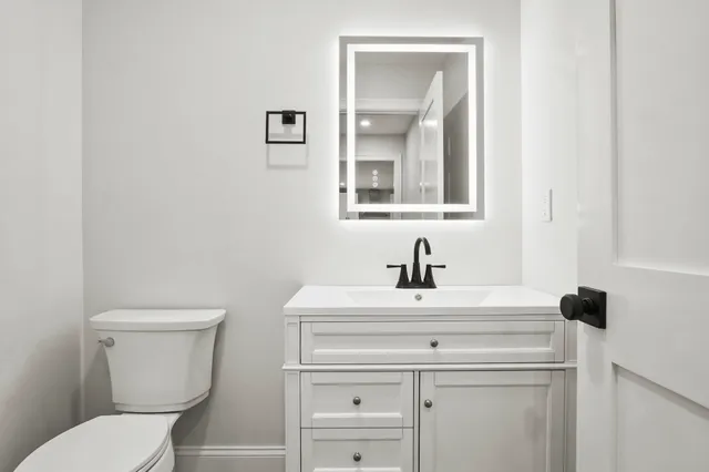 $689,900 | 84 Blacksnake Road, Unit B, Seabrook, NH 03874