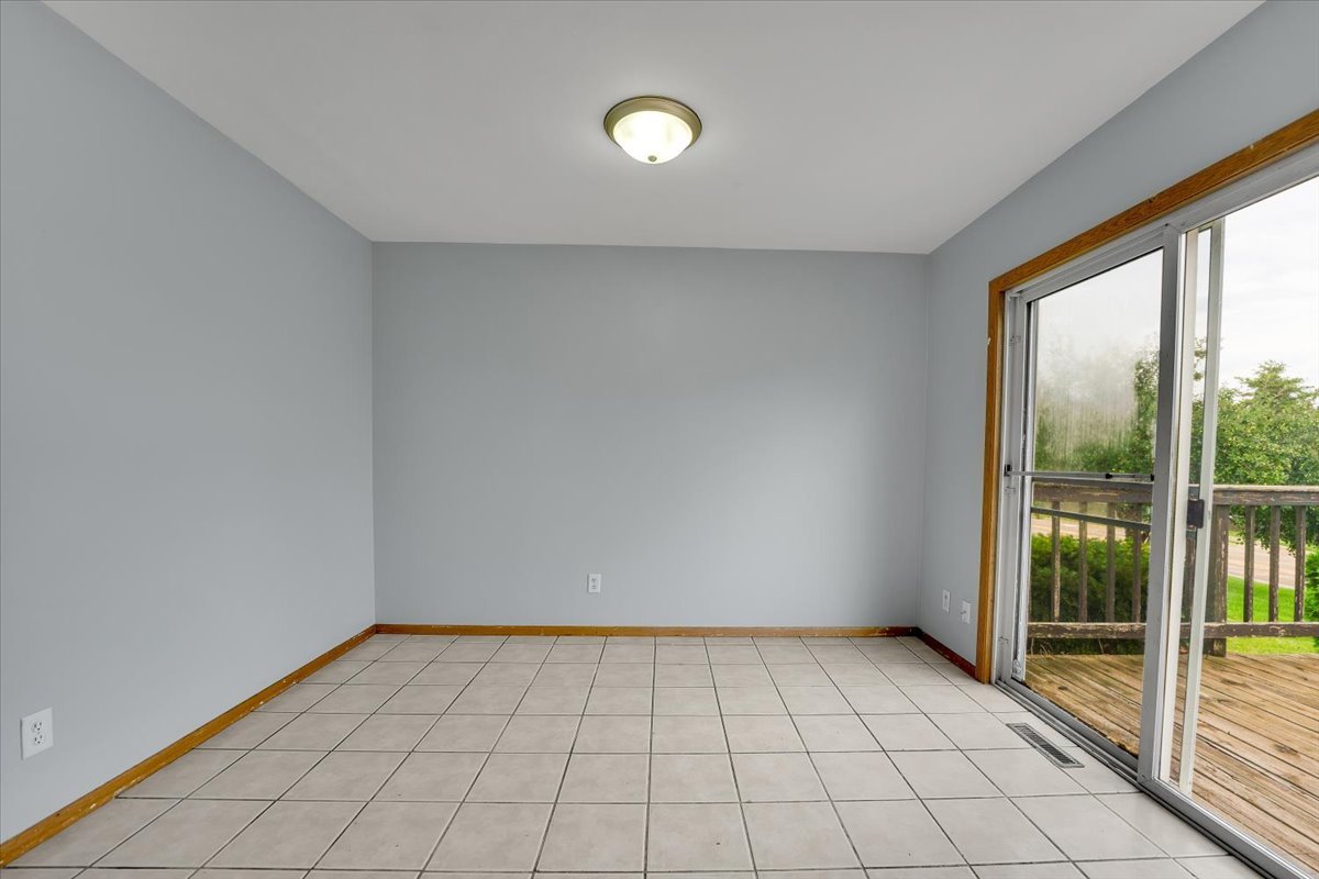 6621 Samantha Lane Rockford, IL 61107 - Photo 11 of 38