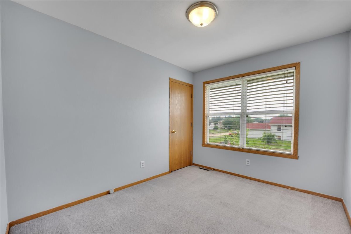 6621 Samantha Lane Rockford, IL 61107 - Photo 25 of 38