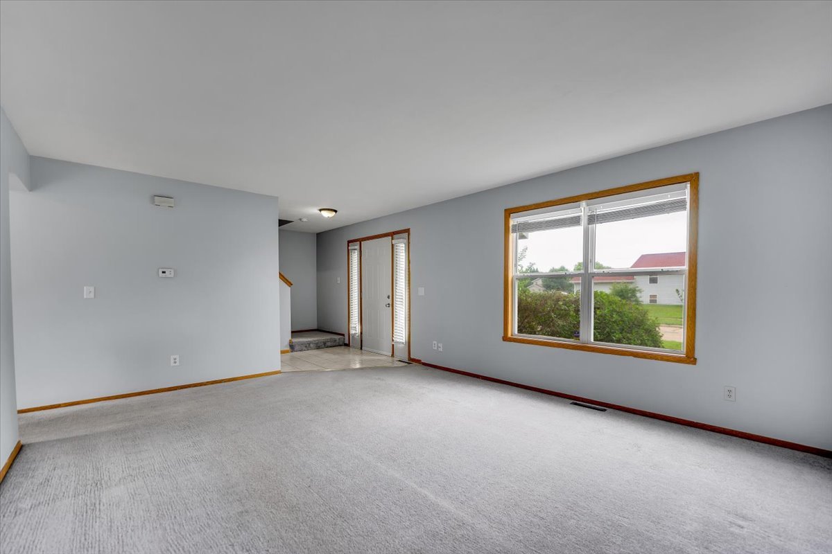 6621 Samantha Lane Rockford, IL 61107 - Photo 5 of 38