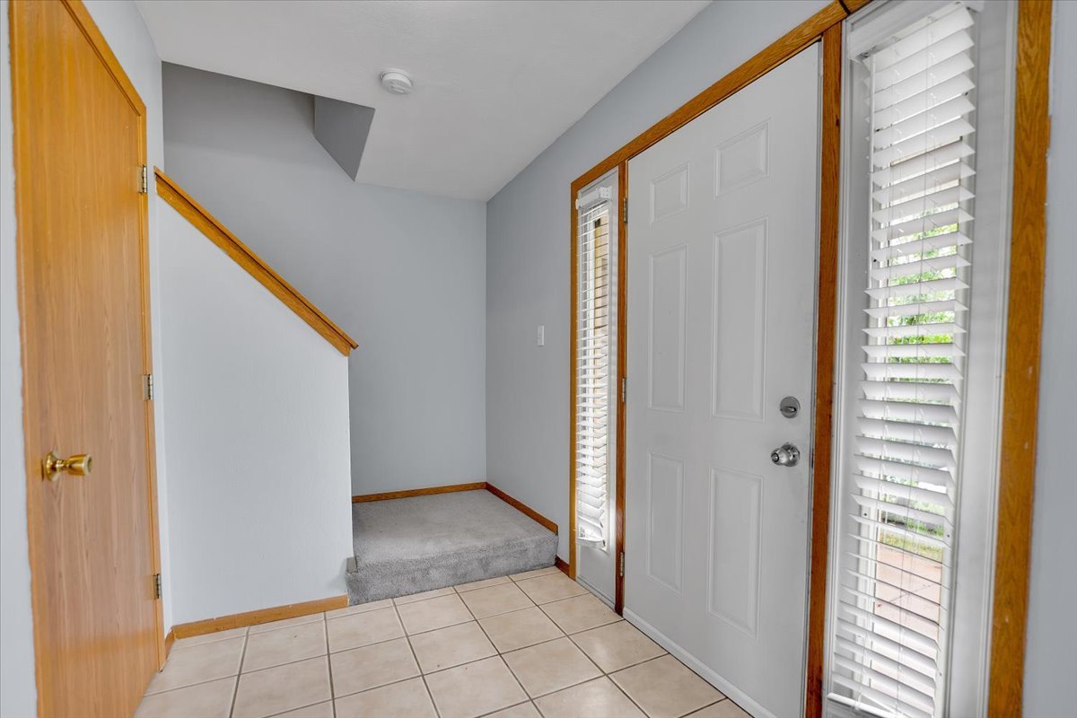 6621 Samantha Lane Rockford, IL 61107 - Photo 7 of 38