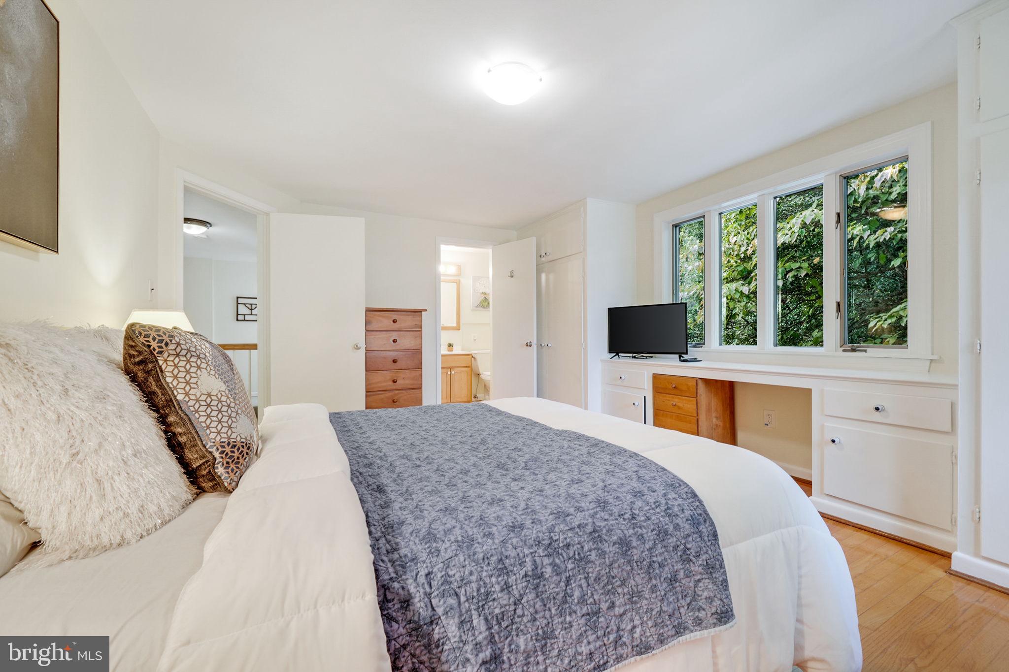 207 Buxton Road Falls Church, VA 22046 - Photo 17 of 42 En suite owners' bathroom.