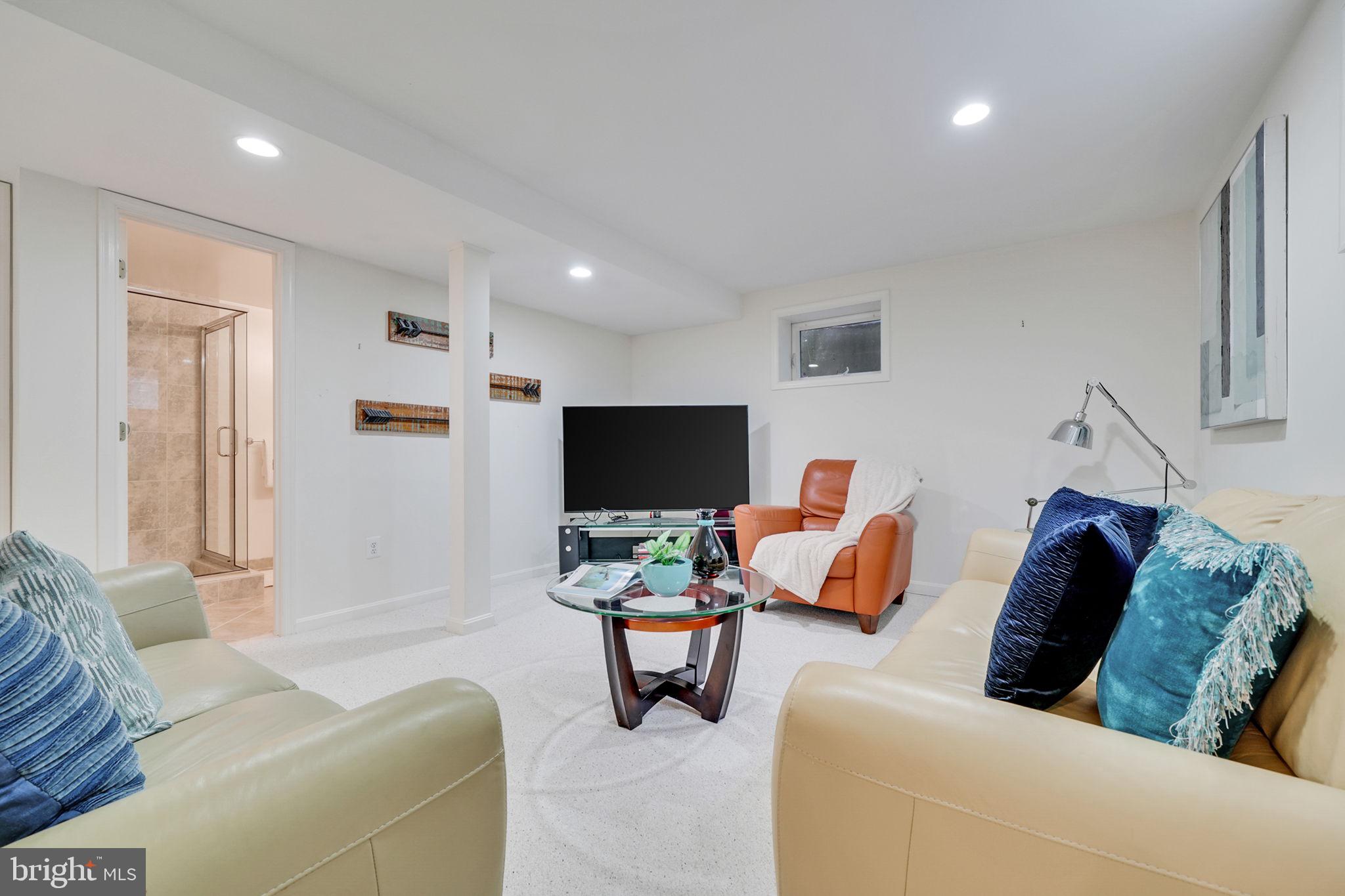 207 Buxton Road Falls Church, VA 22046 - Photo 28 of 42