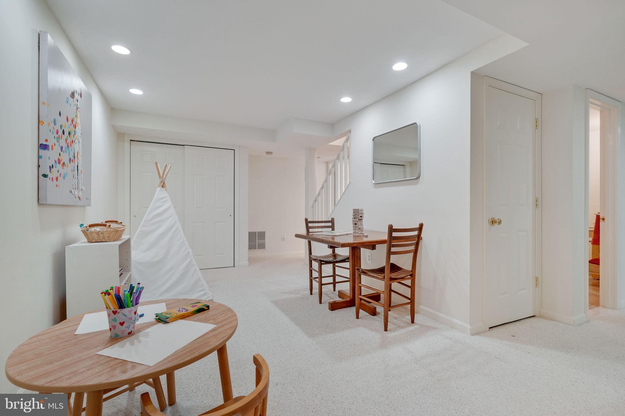 207 Buxton Road Falls Church, VA 22046 - Photo 30 of 42