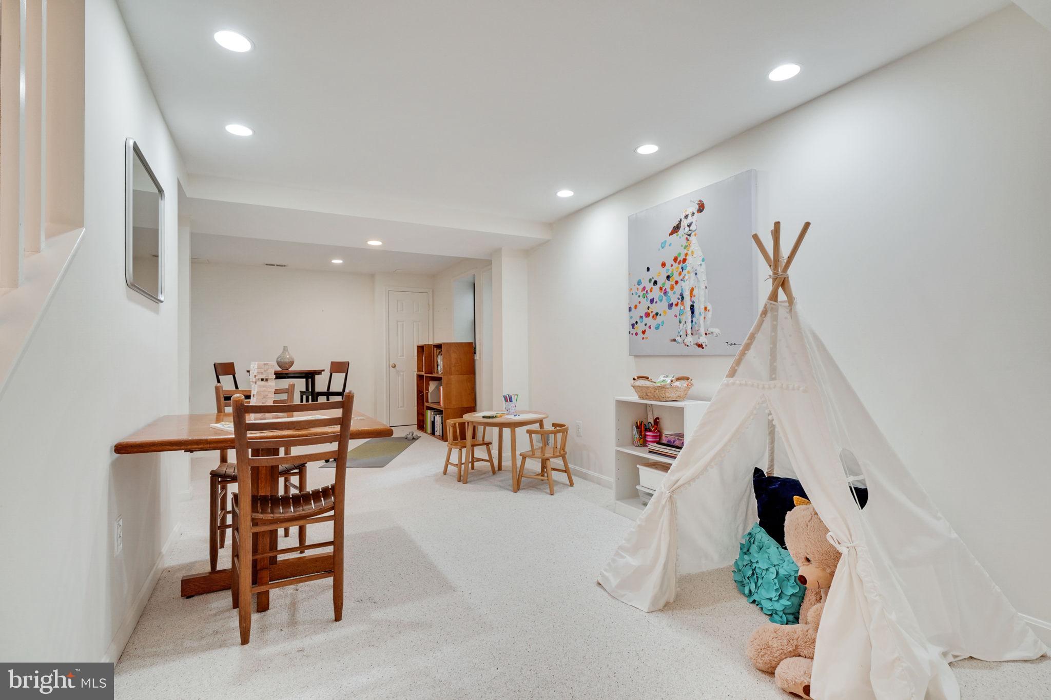 207 Buxton Road Falls Church, VA 22046 - Photo 31 of 42