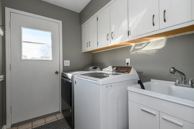 $579,900 | 2811 Comanche Court South, Waukesha, WI 53188