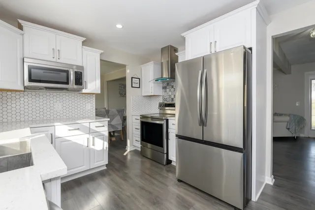 $579,900 | 2811 Comanche Court South, Waukesha, WI 53188