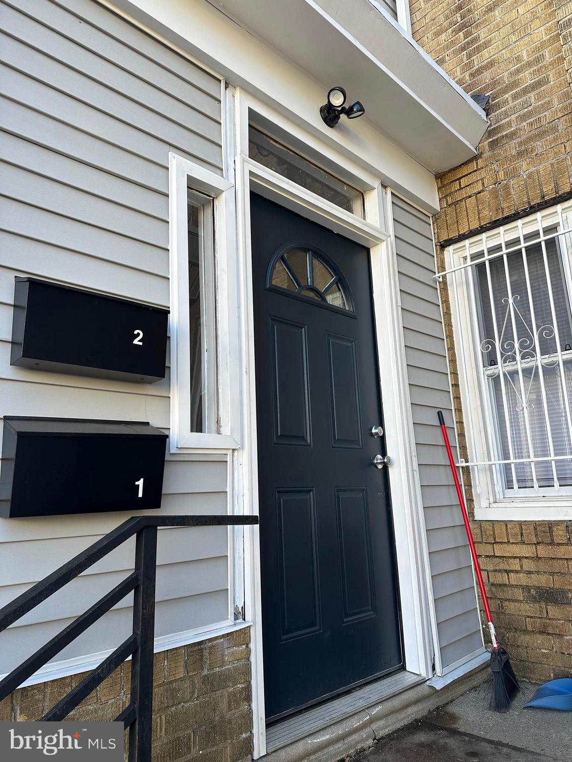 5818 Stockton Road Philadelphia, PA 19138 - Photo 2 of 32