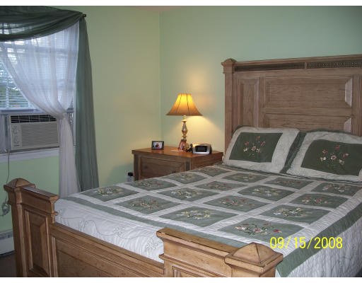 90 B Roper Street, Unit 90B Lowell, MA 01852 - Photo 15 of 26 Gallery Image 15