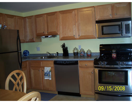 90 B Roper Street, Unit 90B Lowell, MA 01852 - Photo 9 of 26 Gallery Image 9