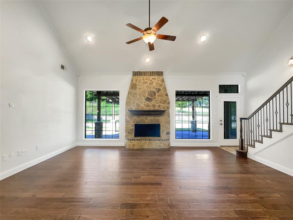 100 Horizon Circle Azle, TX 76020 - Photo 3 of 29