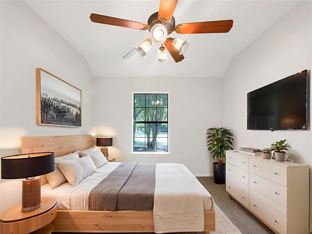 100 Horizon Circle Azle, TX 76020 - Photo 4 of 29 Staged Photo