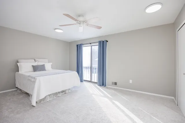 $245,000 | 1468 Oakbrook E Drive, Rochester Hills, MI 48307