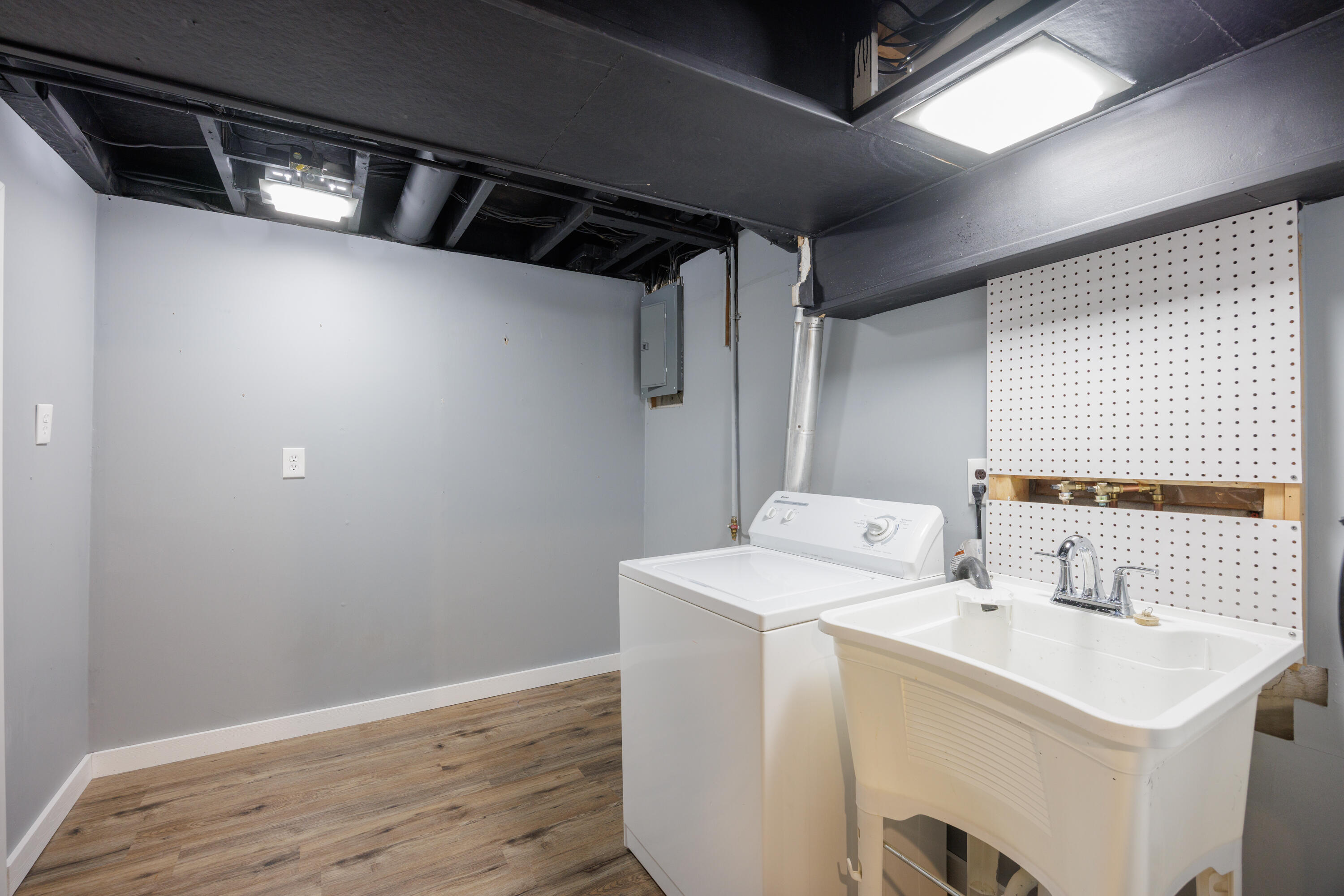 1468 Oakbrook E Drive Rochester Hills, MI 48307 - Photo 22 of 23 1468 Oakbrook-23