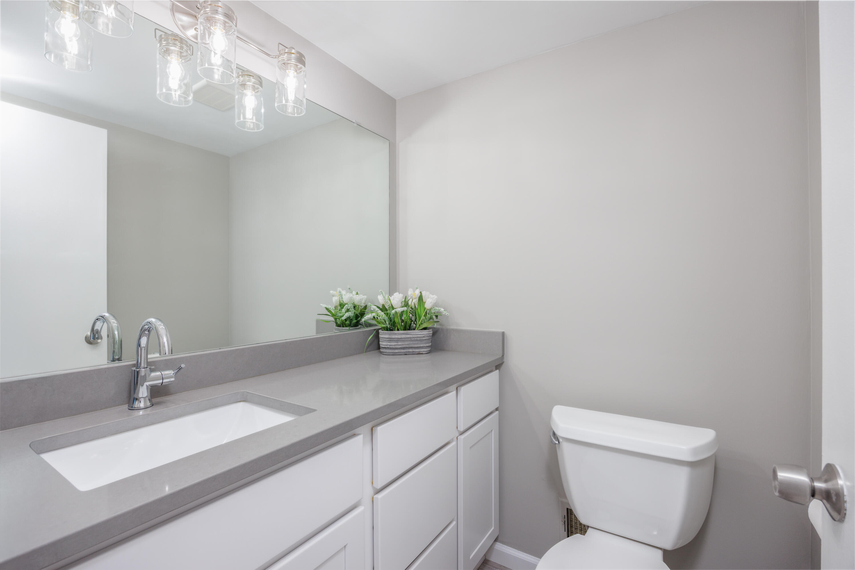 1468 Oakbrook E Drive Rochester Hills, MI 48307 - Photo 10 of 23 1468 Oakbrook-11