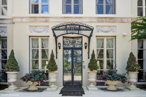 a view of entryway