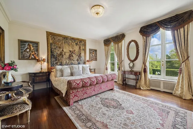 $5,300,000 | 275 Sussex Lane, Lake Forest, IL 60045