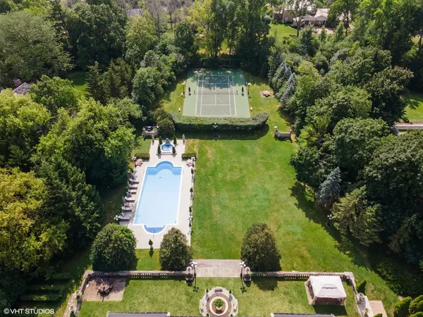 $5,300,000 | 275 Sussex Lane, Lake Forest, IL 60045