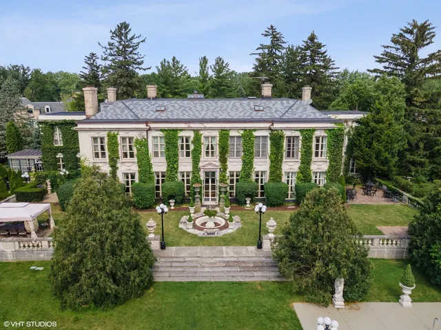 $5,300,000 | 275 Sussex Lane, Lake Forest, IL 60045