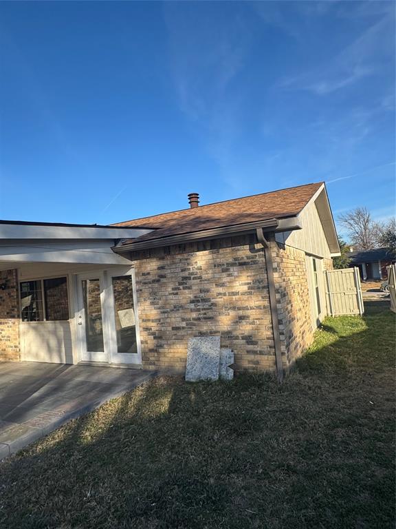 2125 Kings Road Carrollton, TX 75007 - Photo 32 of 33 a view of a house with backyard