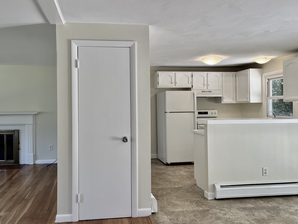 39 Jeffrey Lane Amherst, MA 01002 - Photo 11 of 41