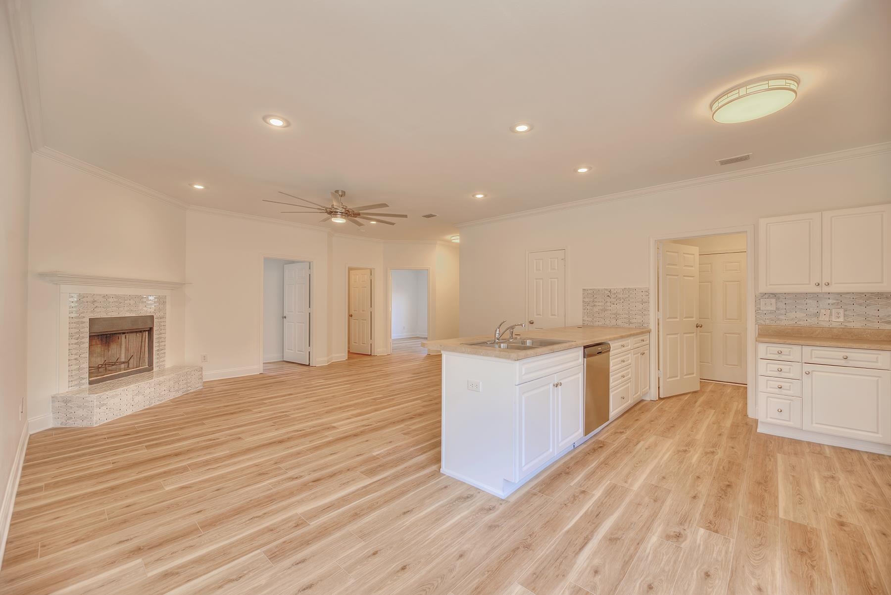 14701 Silveroaks Loop Silverhill, AL 36576 - Photo 3 of 33