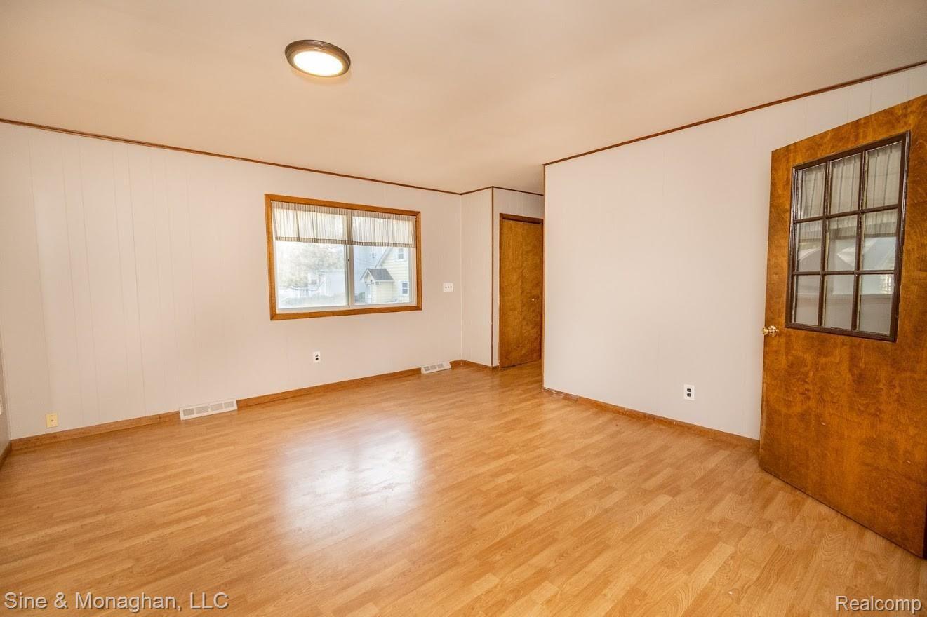 419 Pointe Tremble Road Algonac, MI 48001 - Photo 31 of 55 419-22.jpg