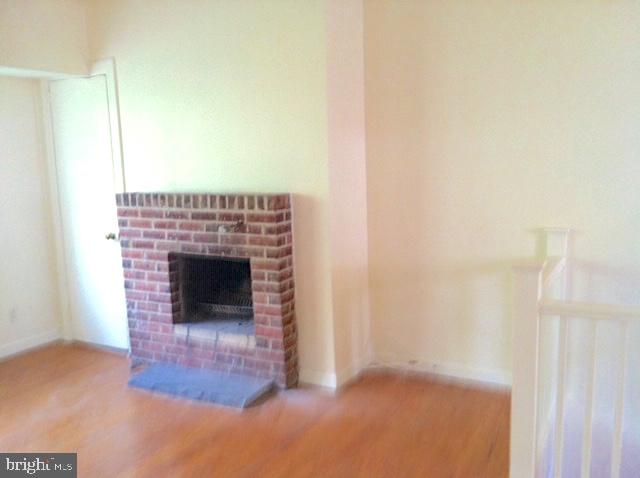 2035 Rittenhouse Square Philadelphia, PA 19103 - Photo 11 of 14 3rd Floor Master Bedroom with working fireplace