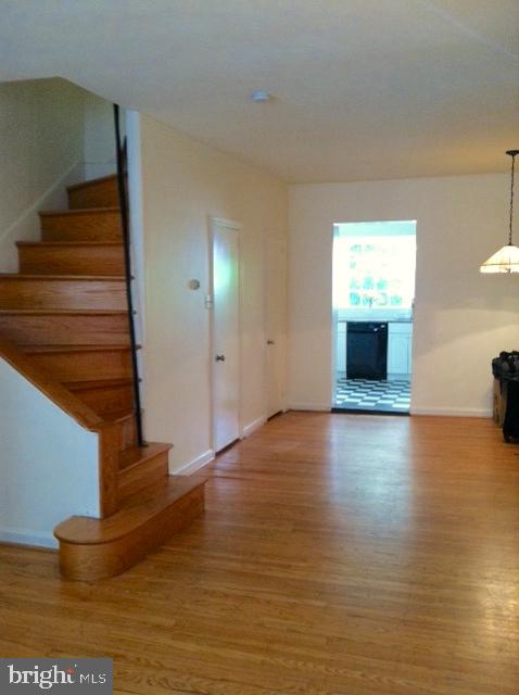 2035 Rittenhouse Square Philadelphia, PA 19103 - Photo 2 of 14 Living Room