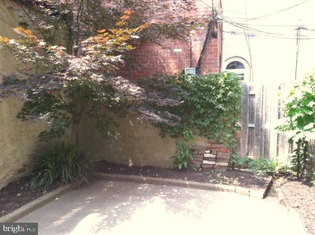 2035 Rittenhouse Square Philadelphia, PA 19103 - Photo 8 of 14