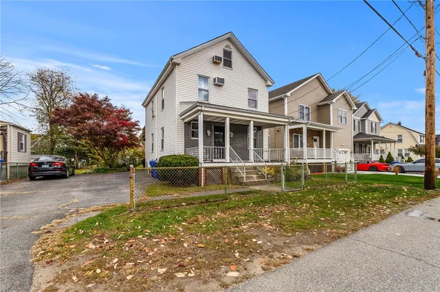 $550,000 | 30 Metacomet Avenue, East Providence, RI 02916