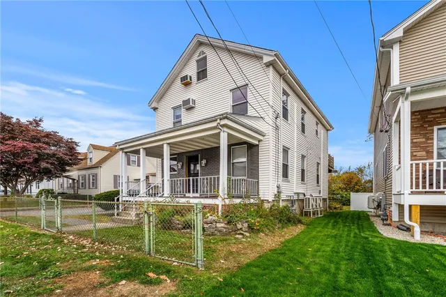 $550,000 | 30 Metacomet Avenue, East Providence, RI 02916