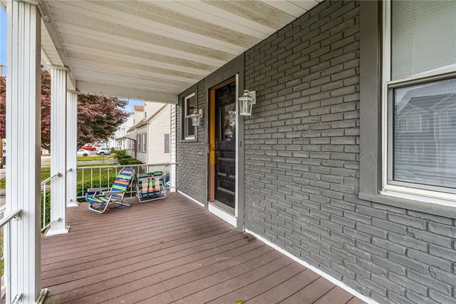 $550,000 | 30 Metacomet Avenue, East Providence, RI 02916