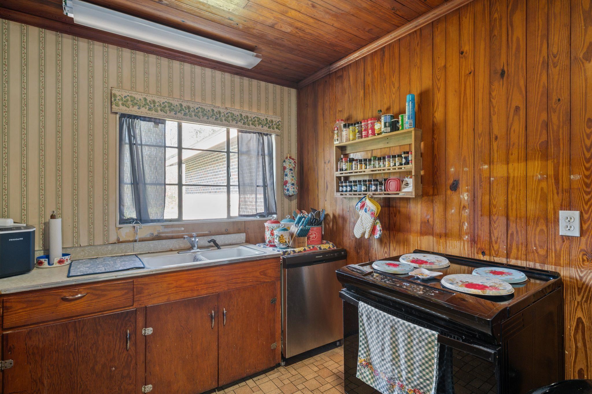 46091 Highway 31 Bay Minette, AL 36507 - Photo 11 of 35 Kitchen