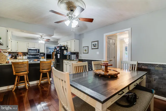 $790,000 | 16970 Teagues Point Road, Hughesville, MD 20637