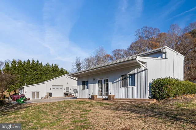 $790,000 | 16970 Teagues Point Road, Hughesville, MD 20637
